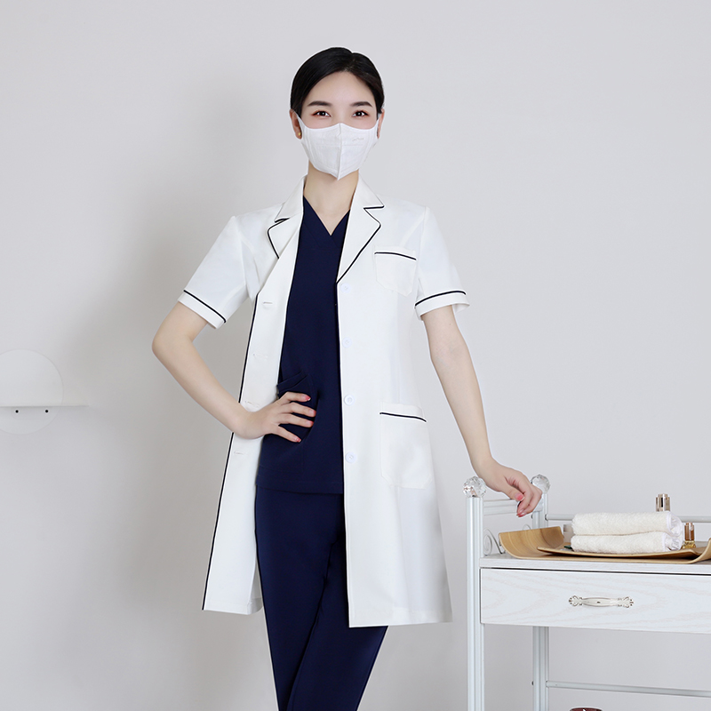 Medical Lab Years - Kurzärmeliger weißer Laborkittel, medizinische Schönheitspflege-Uniform, figurbetonte